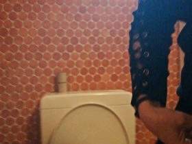 Shit in the Chinese restaurant toilet