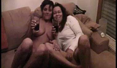 2 Drunken Girls