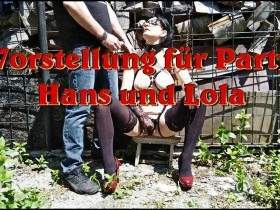 Outdoor Hans pisst Lola ins Maul