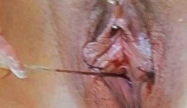 BLUTIGES TAMPON, OB aus meiner Pussy ziehen, für S.