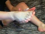 Lotion feet (with sound)