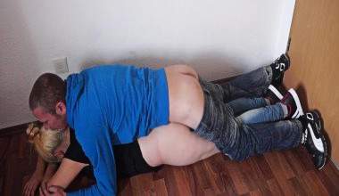 In einem Fremden Zimmer gefickt