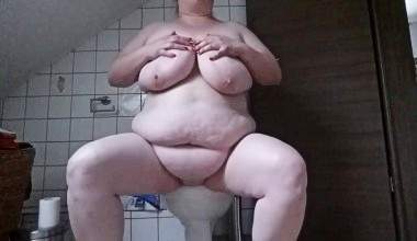 gib mir dein ganzes Geld Toilettensklave