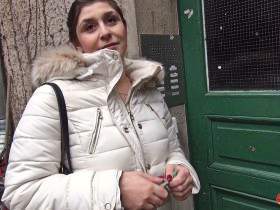 GERMAN SCOUT - Studentin July aus Berlin AO in ihrer eigenen Wohnung gefickt