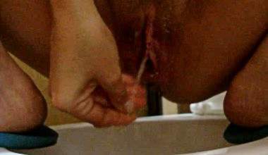 poo-pee im Badezimmer