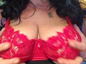 Vorschaubild vom Privatporno mit dem Titel "Mollig heiss" von geilewitwe