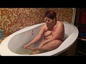 Ehesex in the bathtub