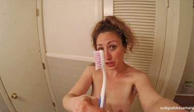 Pussy Piggy's Food & Toothbrush