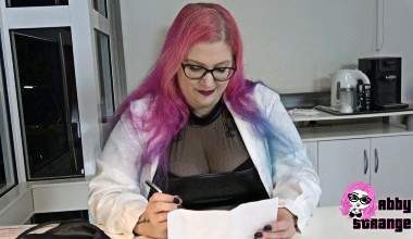 Dr Abbys Cuckold Behandlung für kleine Schwänze