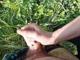 Outdoor Spontan Schwanz abgewichst - in meine Haarsträhne gespritzt