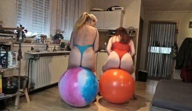 Huepfball reiten zu Zweit