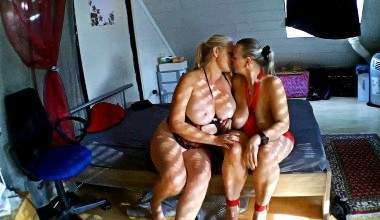 versaute Frauen vor der Cam