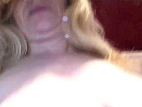 Vorschaubild vom Privatporno mit dem Titel "Perverse pissspiele in der männerdusche" von marinamontana