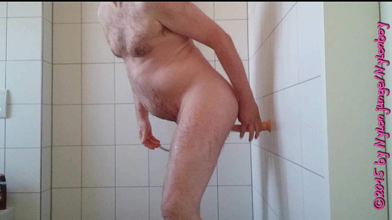 nylonjunge - Dildo Fick in der Dusche