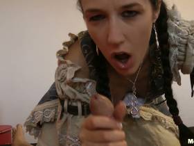 Vorschaubild vom Privatporno mit dem Titel "Wiesn Blowjob" von MeliDeluxe