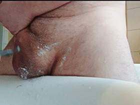 Carmen Nylonjunge shaved scrotum 2 ** left **
