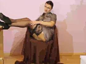 Vorschaubild vom Privatporno mit dem Titel "Lehrerin besorgt es sich mal richtig geil" von heissemareike