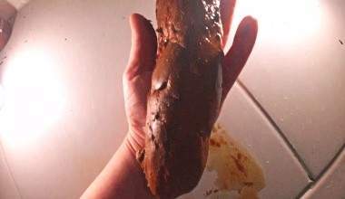 Monsterwurst wie aus einem Schlauch gepresst