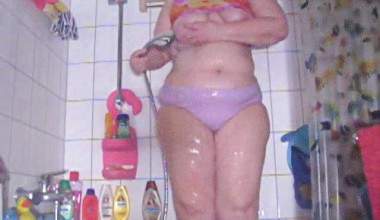 Duschen im  Tankini