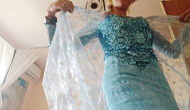 Elsa hat Spaß, wenn Anna nicht die Kontrolle hat