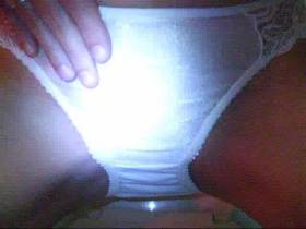 New Silk Slip bepisst