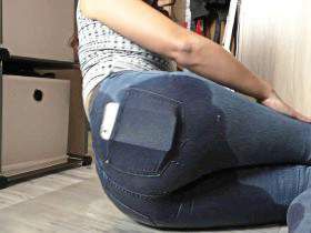 Vorschaubild vom Privatporno mit dem Titel "Wetjeans mit Handy" von nylon_schlampe