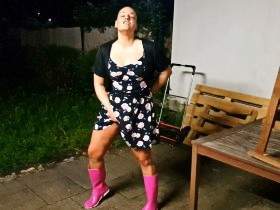 Pink rubber boots & the piss slave