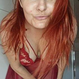  Amateur Profil von Readheardwife 