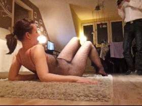 Vorschaubild vom Privatporno mit dem Titel "Fickschlampe wartet schon" von Kathi-81