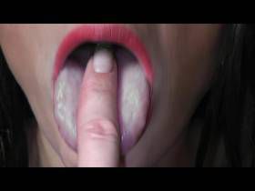 Vorschaubild vom Privatporno mit dem Titel "Mein blasmaul" von nylon_schlampe