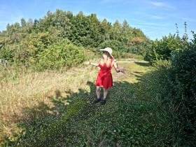 Caught peeing by two voyeurs! Finger my piss cunt