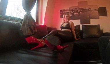 Hast du nicht Lust auf einen Footjob? 