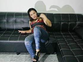 Vorschaubild vom Privatporno mit dem Titel "Auf High Heels in Jeans gepinkelt! Userwunsch!" von sexynoy