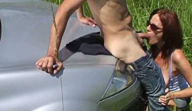 Car sex - Dildo Orgasmus und Sex auf Kappote