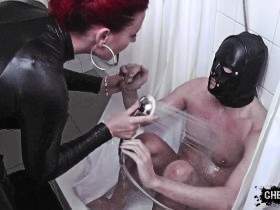 Vorschaubild vom Privatporno mit dem Titel "Wer frech wird muss fühlen! ABER RICHTIG!" von CherieNoir