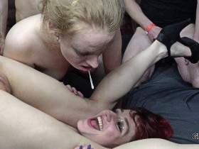 Extreme Sperma Orgie mit bitchmoni und Sperma Teen Penny