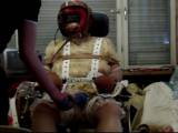 Festgeschanllt vibrator in a wheelchair for treatment