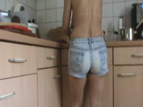 Horny piss in the kitchen