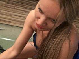 Nutte zum durchficken!!