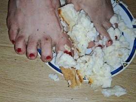 Cheesecake for the cheese feet