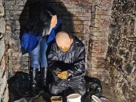 Das Scheissesch**** muss alles fressen