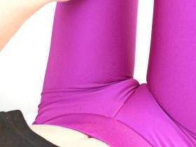 Purple cameltoe leggings and feet