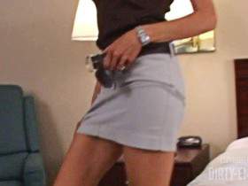 Vorschaubild vom Privatporno mit dem Titel "Das enge spermaloch vorbohren" von dirty-emma