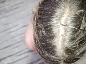 Drei Lesben Strap-on