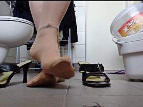 Nylon feet in old mules ** bathroom **