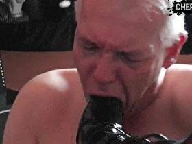 Vorschaubild vom Privatporno mit dem Titel "HighHeel-Deepthroath! - Wehe, Du kotzt!" von CherieNoir