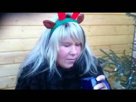 Vorschaubild vom Privatporno mit dem Titel "Grüße vom Weihnachtsmarkt" von Deine-Chefin