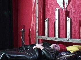 GEIL IM LATEXANZUG 2