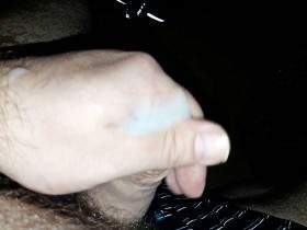 weist du eigentlich was für eine Schlampe deine Alte ist ?