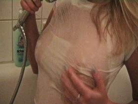 Vorschaubild vom Privatporno mit dem Titel "Total nass" von FeuchteSchnecke